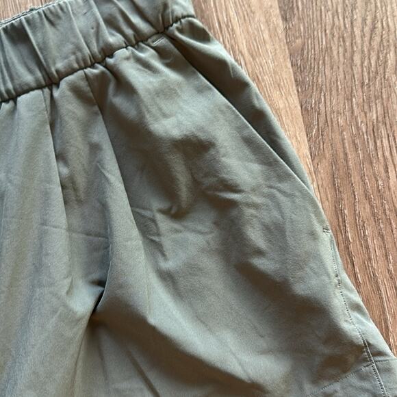 Lululemon Stroll At Sundown 3" Shorts - Picture 2 of 7